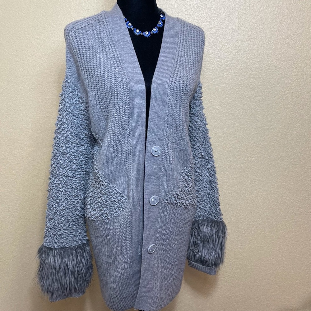 Gray Sweater with faux fur, button-closure